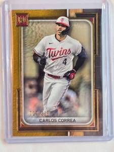 lot 34 image: Carlos Correa 2023 Gold Topps Museum Collection No. 58 Numbered 10299