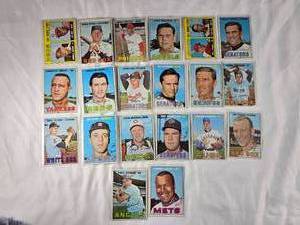 lot 77 image: Lot of 20 MLB Baseball Cards from 1967