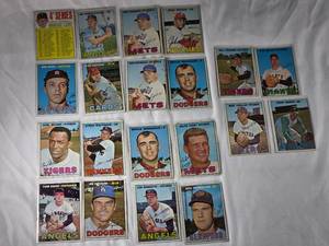 lot 108 image: Lot of 20 MLB Baseball Cards from 1967
