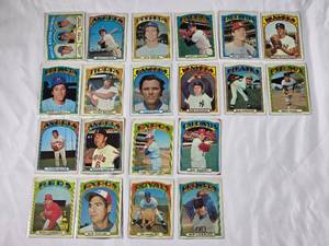 lot 122 image: Lot of 20 MLB Baseball Cards from 1972
