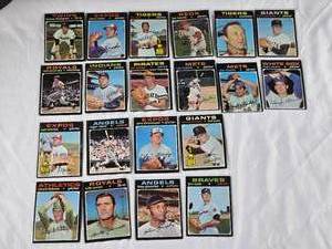 lot 145 image: Lot of 20 MLB Baseball Cards from 1971