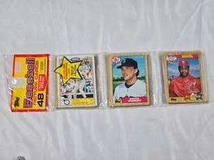 lot 153 image: Unopened 1987 Topps Card Hanger