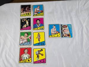 lot 189 image: Lot of 10 NBA Basketball Cards 1972 Topps
