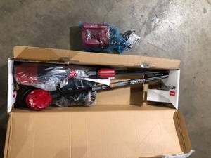 lot 43 image: Toro 60V MAX 13 in. (33.0 cm)  15 in. (38.1 cm) Brushless String Trimmer with 2.0Ah Battery  Customer Returns See Pictures