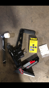 lot 3 image: Husky Pneumatic 3-in-1 15.5-Gauge and 16-Gauge 2 in. Flooring Nailer and Stapler with Quick Jam Release  Customer Returns See Pictures
