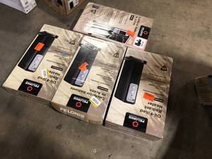 lot 15 image: Lot of Pelonis 1,500-Watt Oil-Filled Radiant Electric Space Heater with Thermostat Customer Returns See Pictures