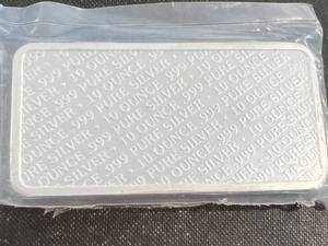 lot 01 image: 10 TROY OZ .999 FINE SILVER BUFFALO BAR