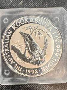 lot 02 image: 1 TROY OZ .999 FINE SILVER 1992 AUSTRALIAN KOOKABURRA IN CASE