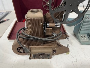 lot 24 image: ARGUS SHOWMASTER 500 & UNIVERSAL PC500 PROJECTORS
