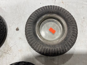lot 29 image: GOODYEAR ASHTRAYS