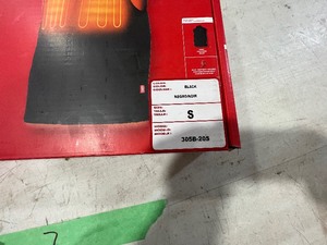 lot 7 image: MILWAUKEE AXIS M12 BLACK HEATED VEST SIZE SMALL (VEST ONLY)