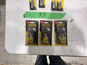lot 53 image: STANLEY FATMAX UTILITY BLADES