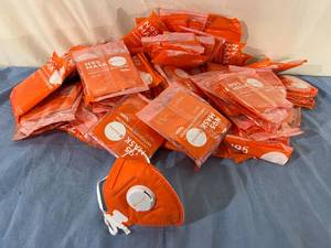 lot 29 image: Lot of 50 NEW Individually Wrapped Direct Relief DRN95-1 N95 Particulate Respirator Mask With Valve - Size ML - Expiration 1024