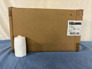 lot 114 image: 1 Case (100 each) NEW MediChoice GZBN4003 4.5 x 4.1 yd 6-Ply 100% Cotton Guaze Bandage Roll - Large
