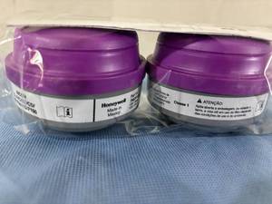 lot 155 image: Lot of 3 Packages (2 per package) NEW Honeywell North 7582P100L&nbspAcid Gas CartridgesP100 Filter Combination
