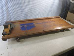 lot 23 image: (EW7) Car Quest Wood Floor Auto Creeper