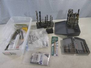 lot 25 image: (CS) Assortment of Drill Bits...