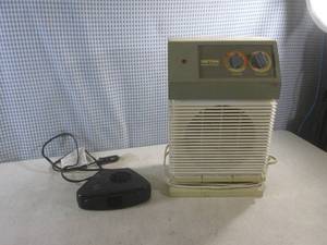 lot 42 image: (EC1) Patton Electric Heater Plus Fan (Works) and 12V Auto Heater with Fan