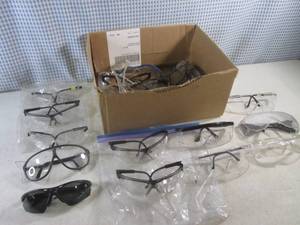 lot 45 image: (CS) Assortment of Safety Glasses