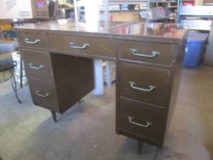 lot 52 image: (A-1) Vintage 7-Drawer Desk - 41 12 W x 31 H x 20 D