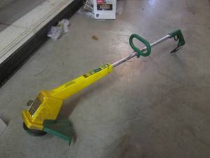 lot 56 image: (EW7) Weed Eater Easy Edge Electric 14 TrimmerEdger Model 1214