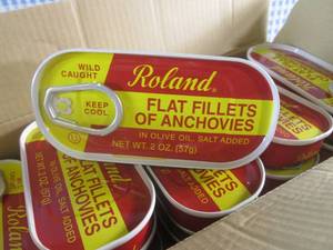 lot 102 image: (BR3) Case of 100 Cans Flat Fillets of Anchovies 4 Inner Boxes of 25 Cans - Past Date