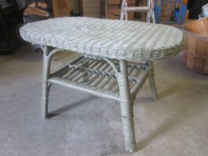 lot 138 image: (EW3) Painted Wicker Side Table 17 x 28 x 17 14 High