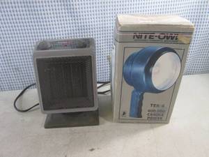 lot 170 image: (CS) 12V Spot Light and Small Electric Heater - Both Work