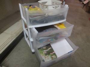 lot 176 image: (BR1) 3-Drawers Full of Assorted Crafting and Other Misc