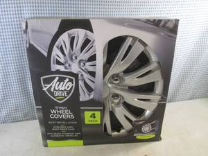 lot 179 image: (CS) 4-Pack 15-Inch Wheel Covers...