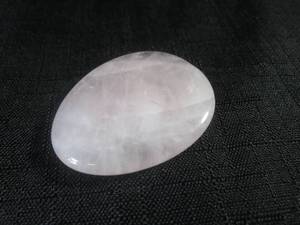 lot 241 image: (FS) Polished Pink Rose Quartz Stone 2 x 1 12 x 38 Thick