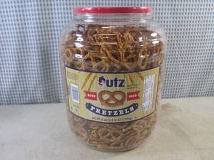 lot 276 image: (B-3) Large Container Bite Size Pretzels 60oz  3 Pounds 12oz Best by May 2024