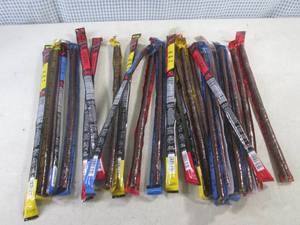 lot 308 image: (EC2) 24 Assorted Jack Links Snack Sticks Past Date