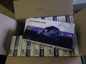 case of 10 boxes of kimberly-clark purple nitrile large exam gloves 100 gloves per box