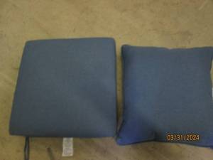 2 blue cushions...