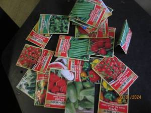 25 packets of vetgetable seeds out of date