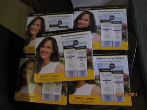 5 packages of 2 neutogena ultra sheer 55 sunscreen