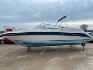 1993 Regal Ventura - BOAT