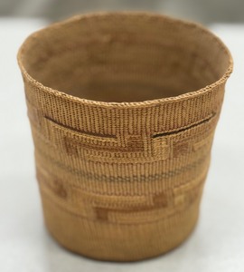 lot 14 image: Vintage Tlingit Basket