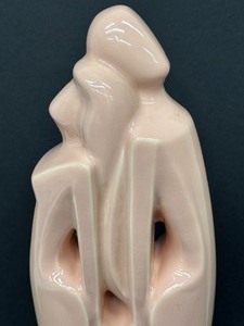 lot 47 image: Vintage Royal Haeger Art Pottery Lovers Harmony Sculpture