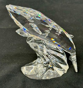 lot 49 image: Swarovski Crystal Figurine 1992 SCS Annual Edition Care for Me - Whales