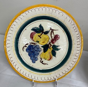 lot 53 image: Three Vintage Stangl Pottery Fruit and Garden Flower Platters