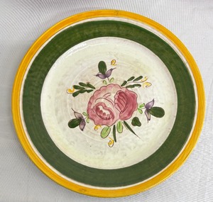 lot 72 image: Eight Vintage Stangl Pottery Plates