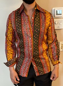 lot 17 image: Colorful Retro One of a Kind Button Up Shirt