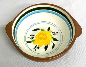 lot 138 image: Six Stangl Pottery Country Garden Bowls