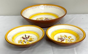 lot 139 image: Trio of Stangl Pottery Provincial Bowls