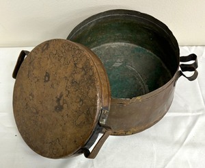 lot 162 image: Vintage Copper Stock Pot with Lid
