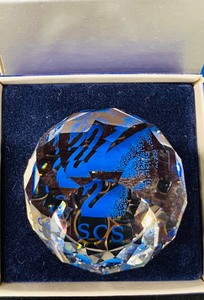 lot 186 image: Swarovski SCS Crystal Golf Ball Paperweight Blue Swan Logo, Retired 1990