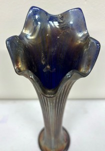 lot 248 image: Vintage Fenton Fine Ribbed Cobalt Carnival Glass Vase