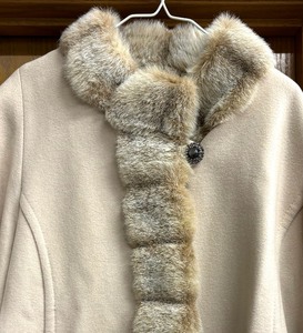 lot 258 image: Classy New Albert Nipon Coat